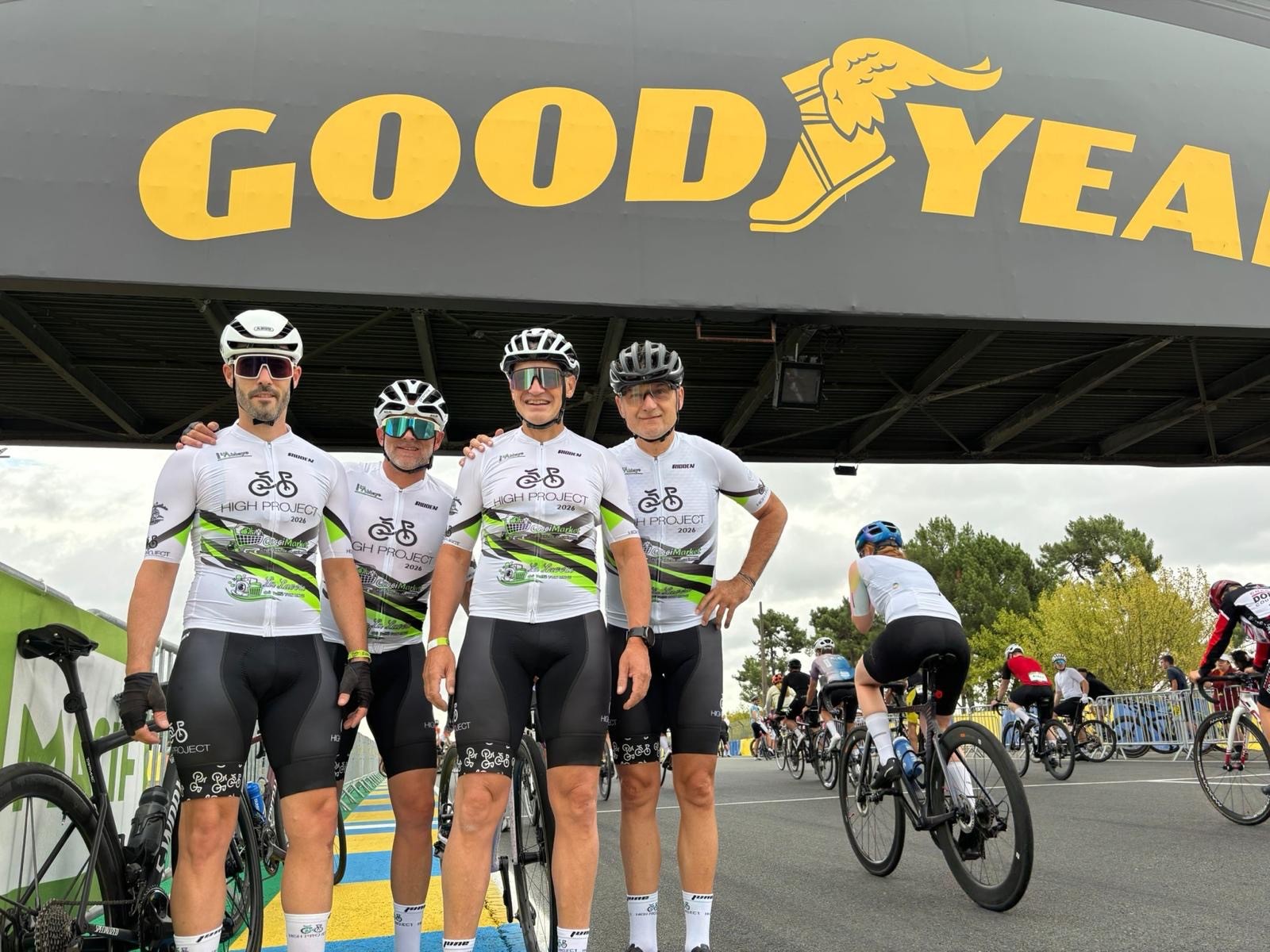 L’équipe High Project aux 24h Vélo 2026
